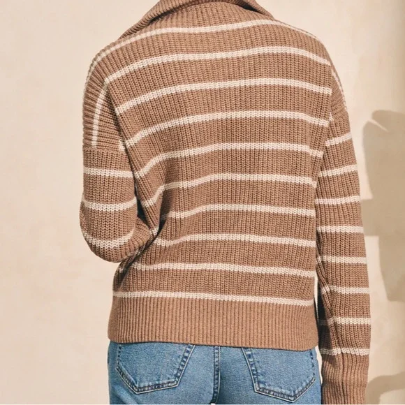HP! 🎉💕 NWOT Faherty Mariner Sweater in Camel Stripe - Picture 4 of 8